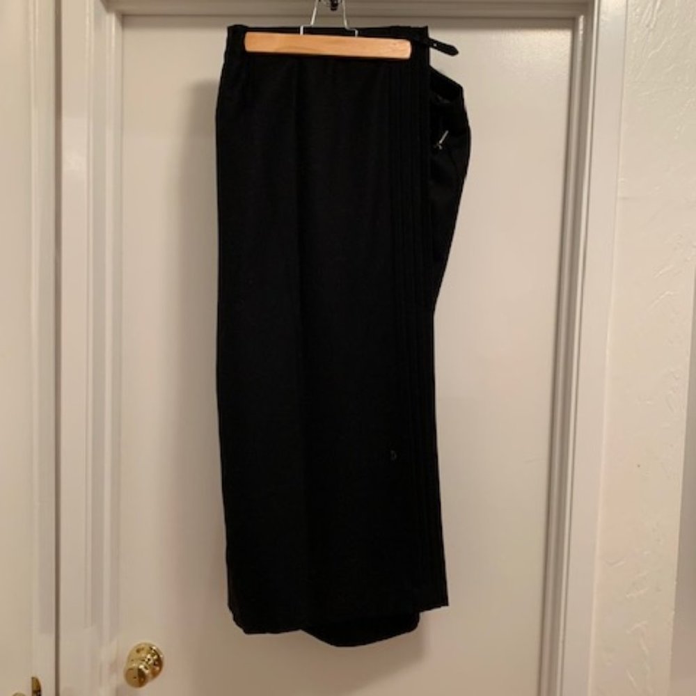 Liz Claiborne black long wool skirt. 100% wool exterior.
